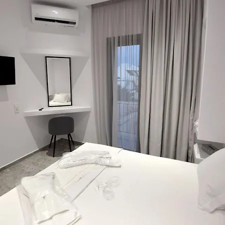 Rose N Stone, Prince, Luxury Apartment Tinos