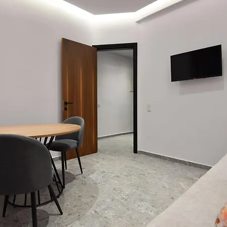 Rose N Stone, Prince, Luxury Apartment *